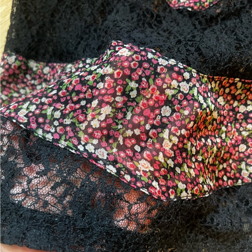 Vintage Y2K Soprano Ditsy Floral and Lace Chevron Mini Dress - Picture 3 of 6